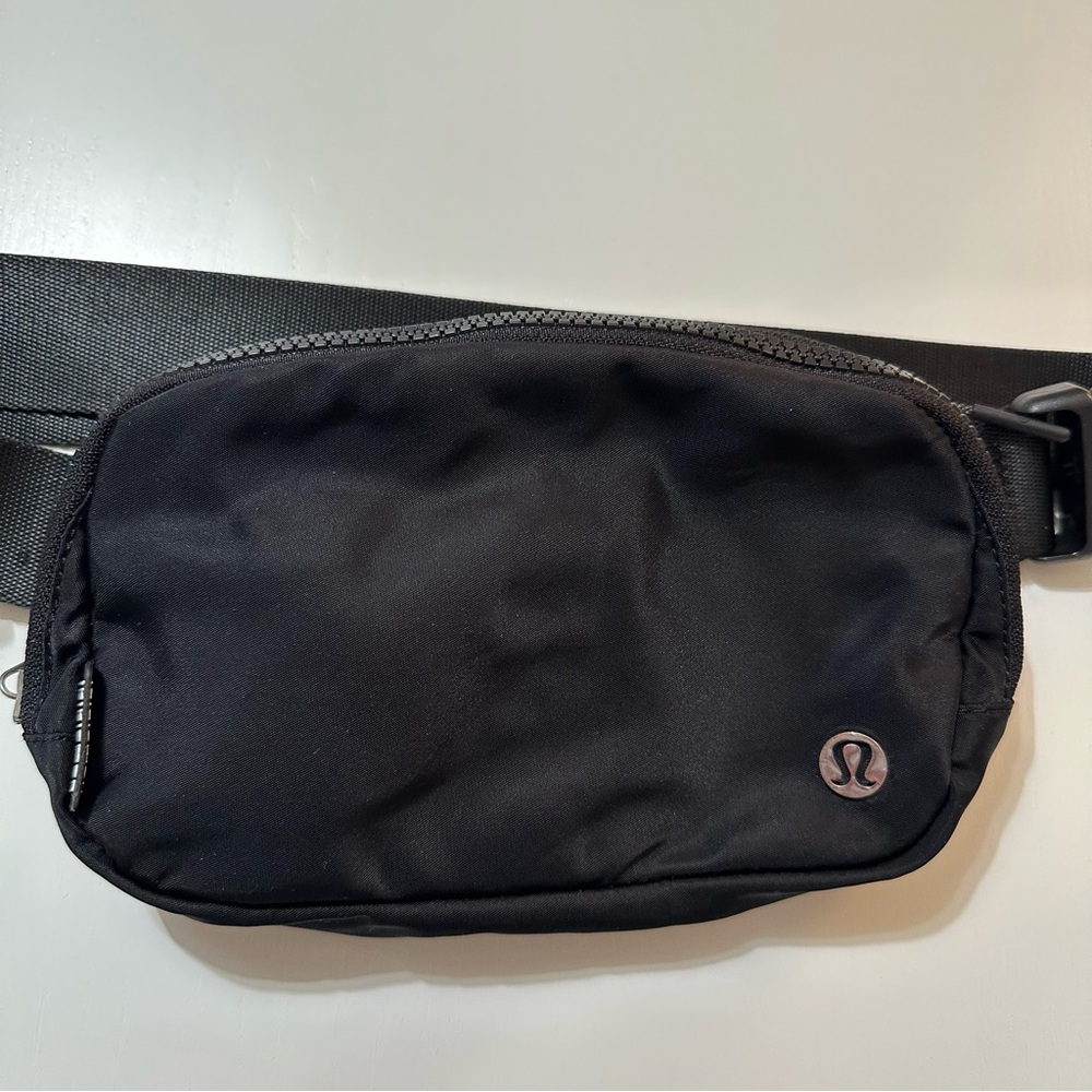 lululemon athletica Everywhere Belt Bag 1L